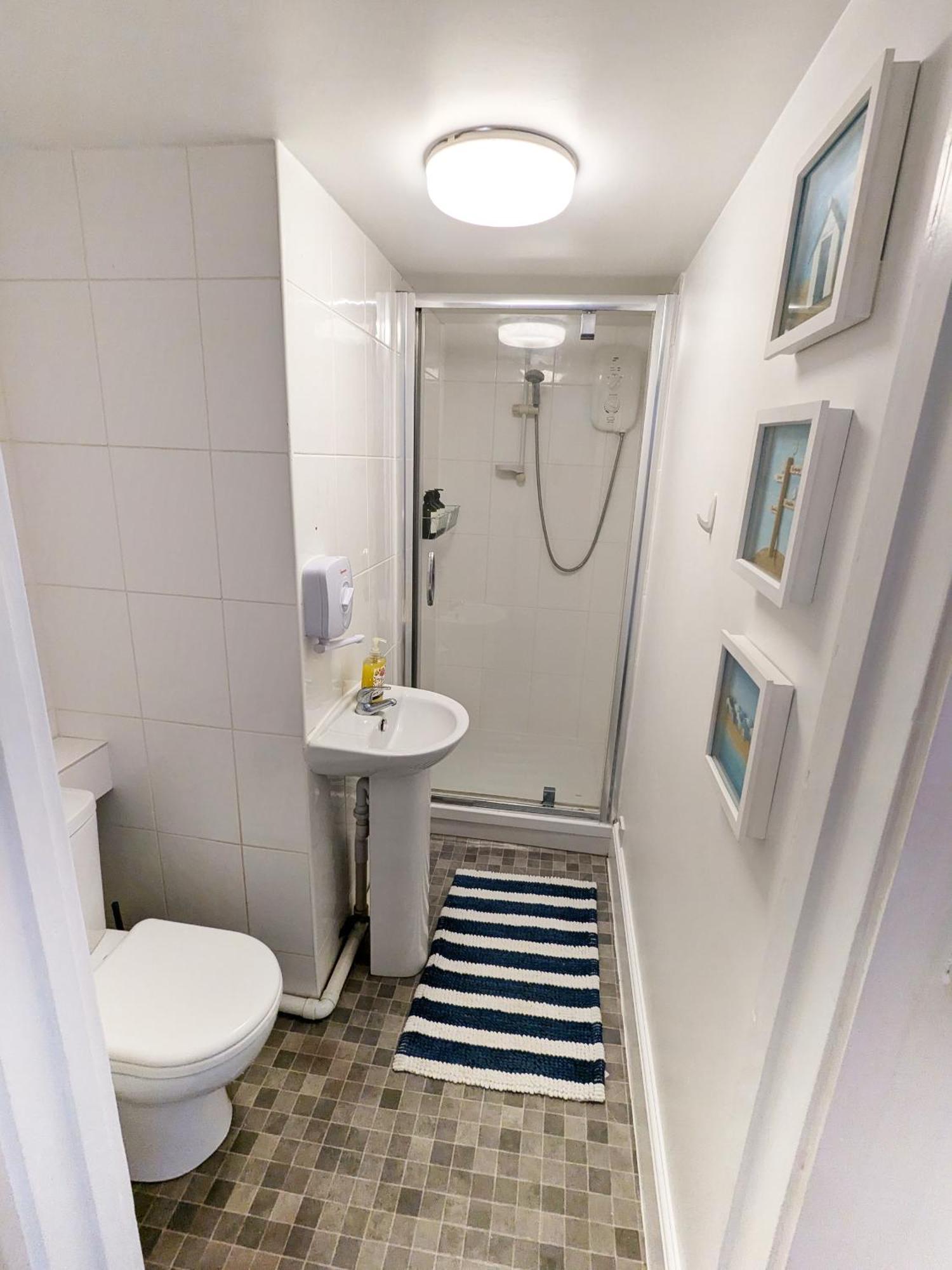 Harbour Steps - Torquay Luxury Apartment - Balcony, Free Parking, Netflix & Wifi Exterior photo